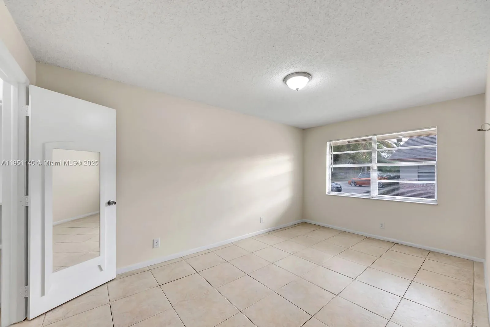 2610 Riverland Dr