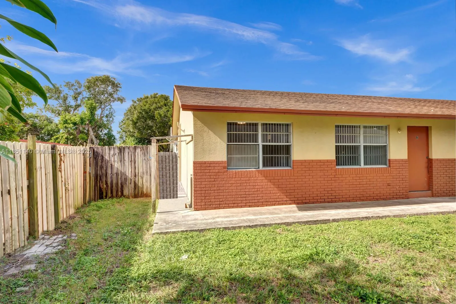 2610 Riverland Dr
