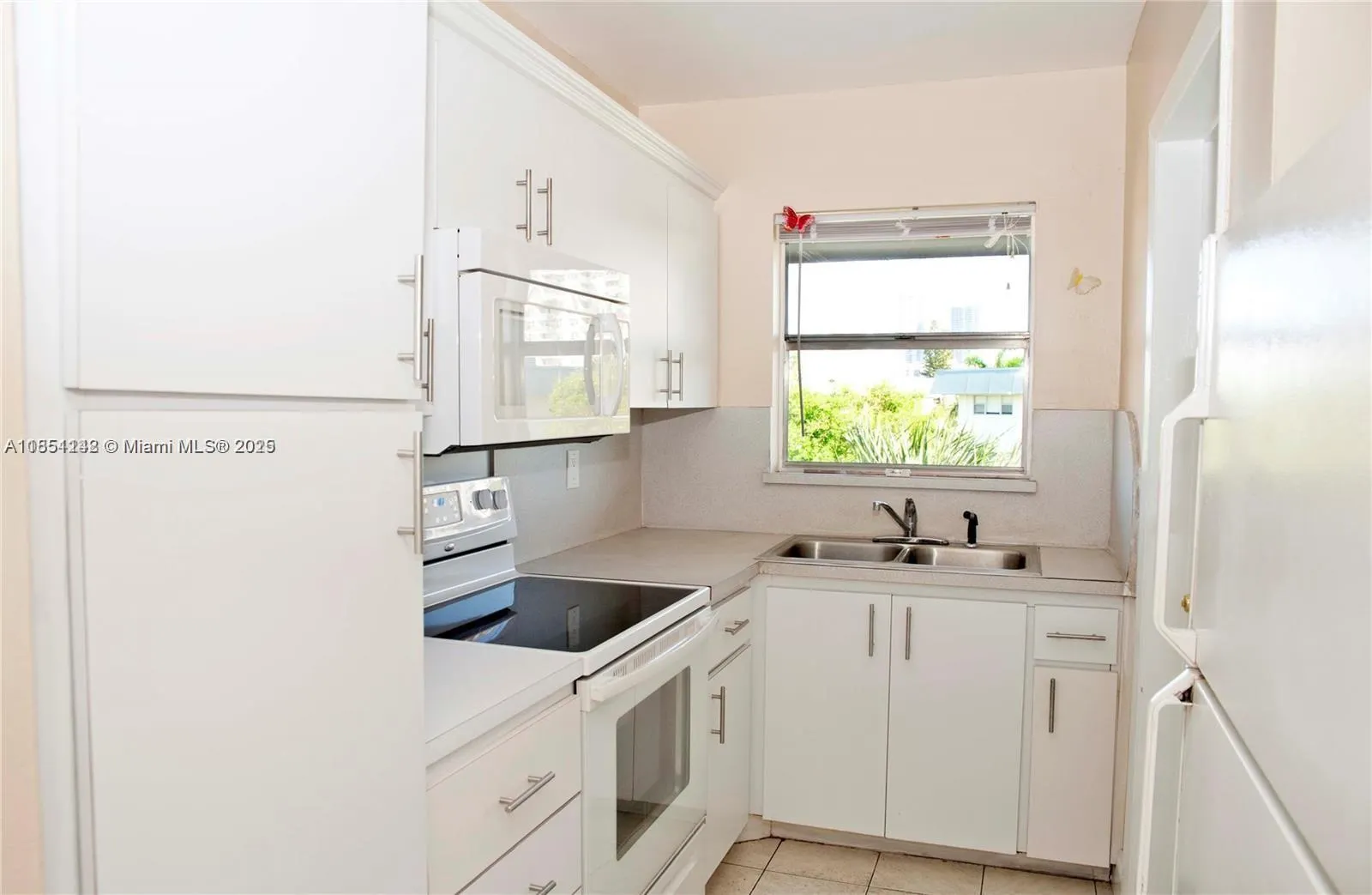270 Layne Blvd, #305