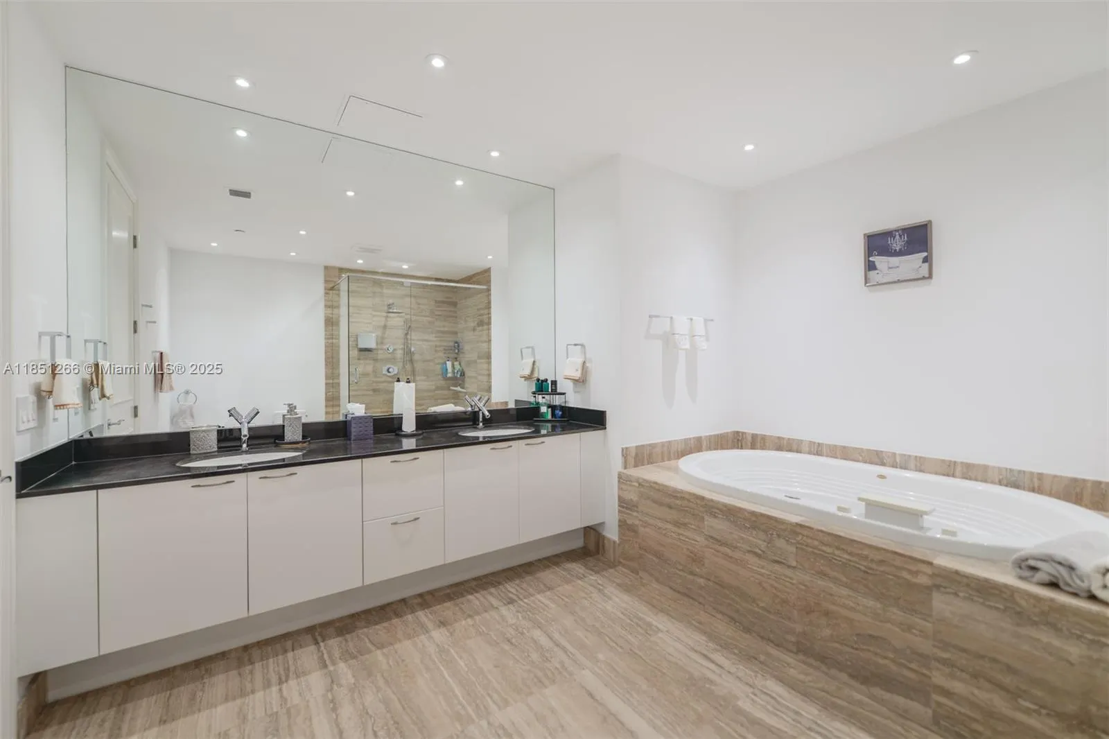 15901 Collins Ave, #1602