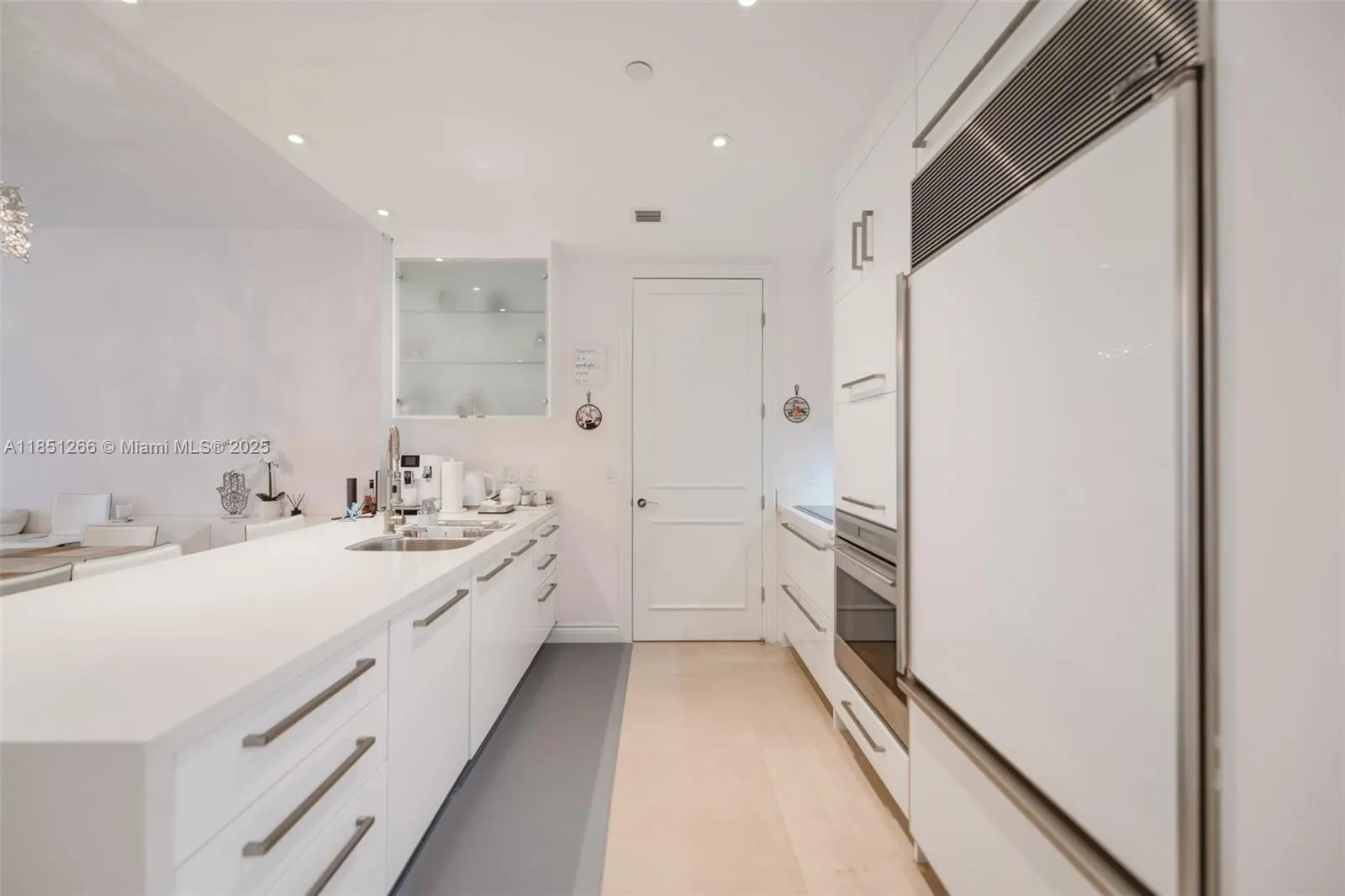 15901 Collins Ave, #1602