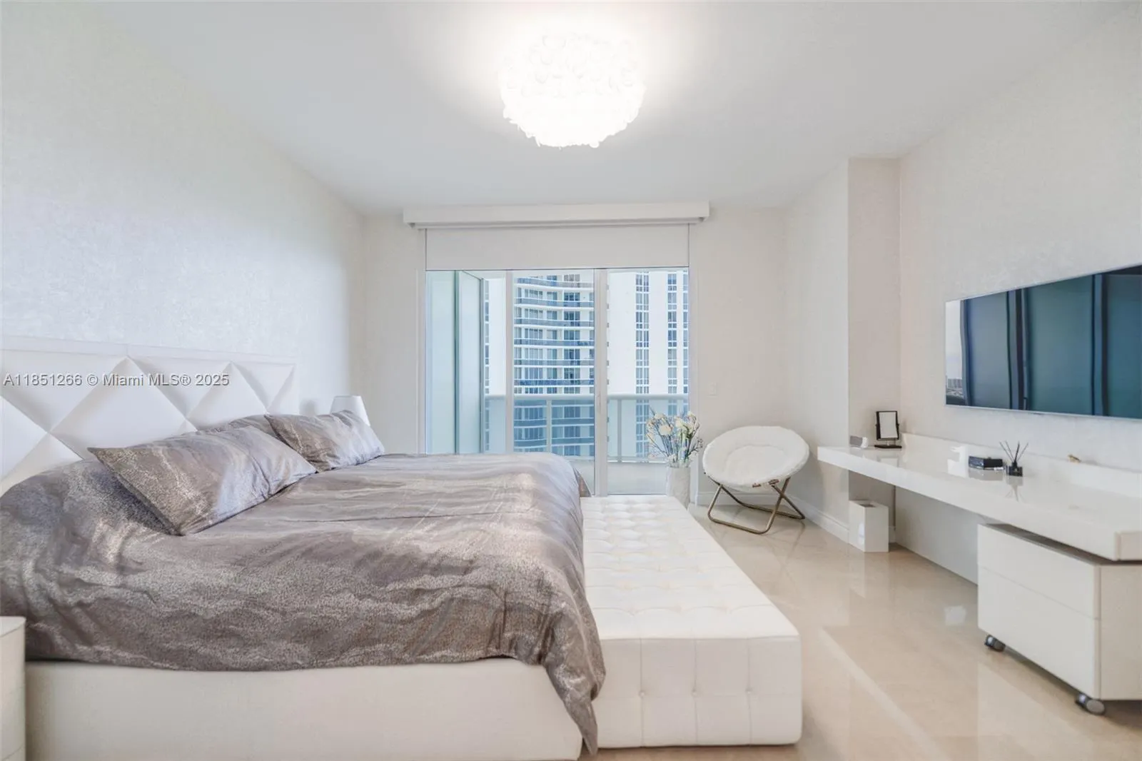 15901 Collins Ave, #1602