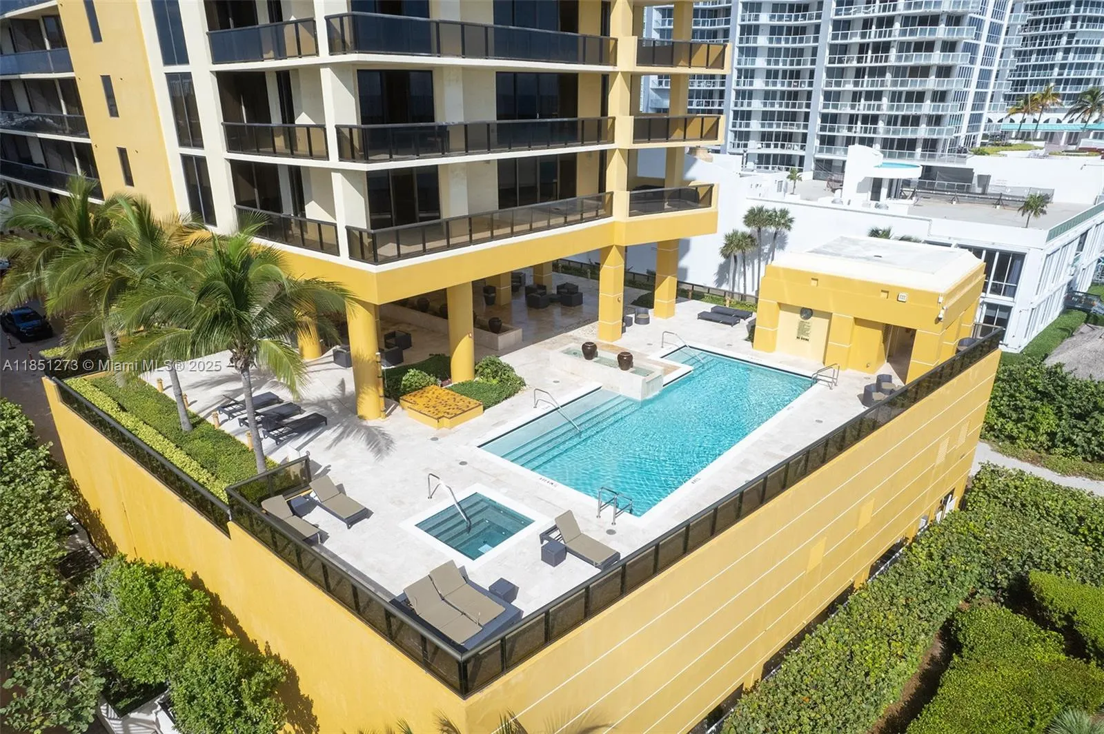 16275 Collins Ave, #801