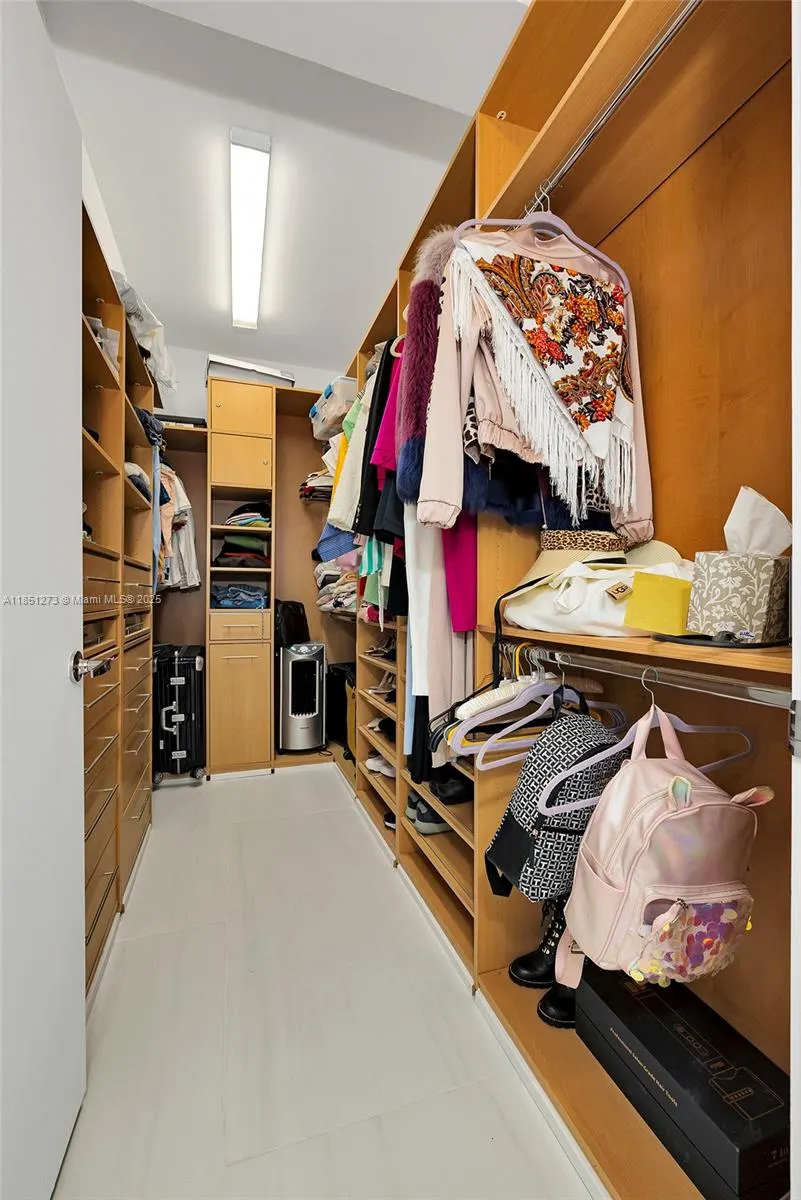 16275 Collins Ave, #801