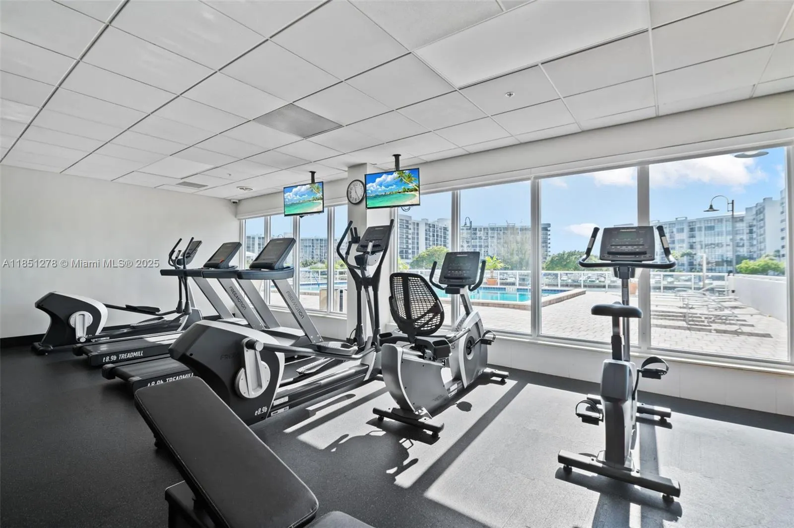 3000 S Ocean Dr, #102