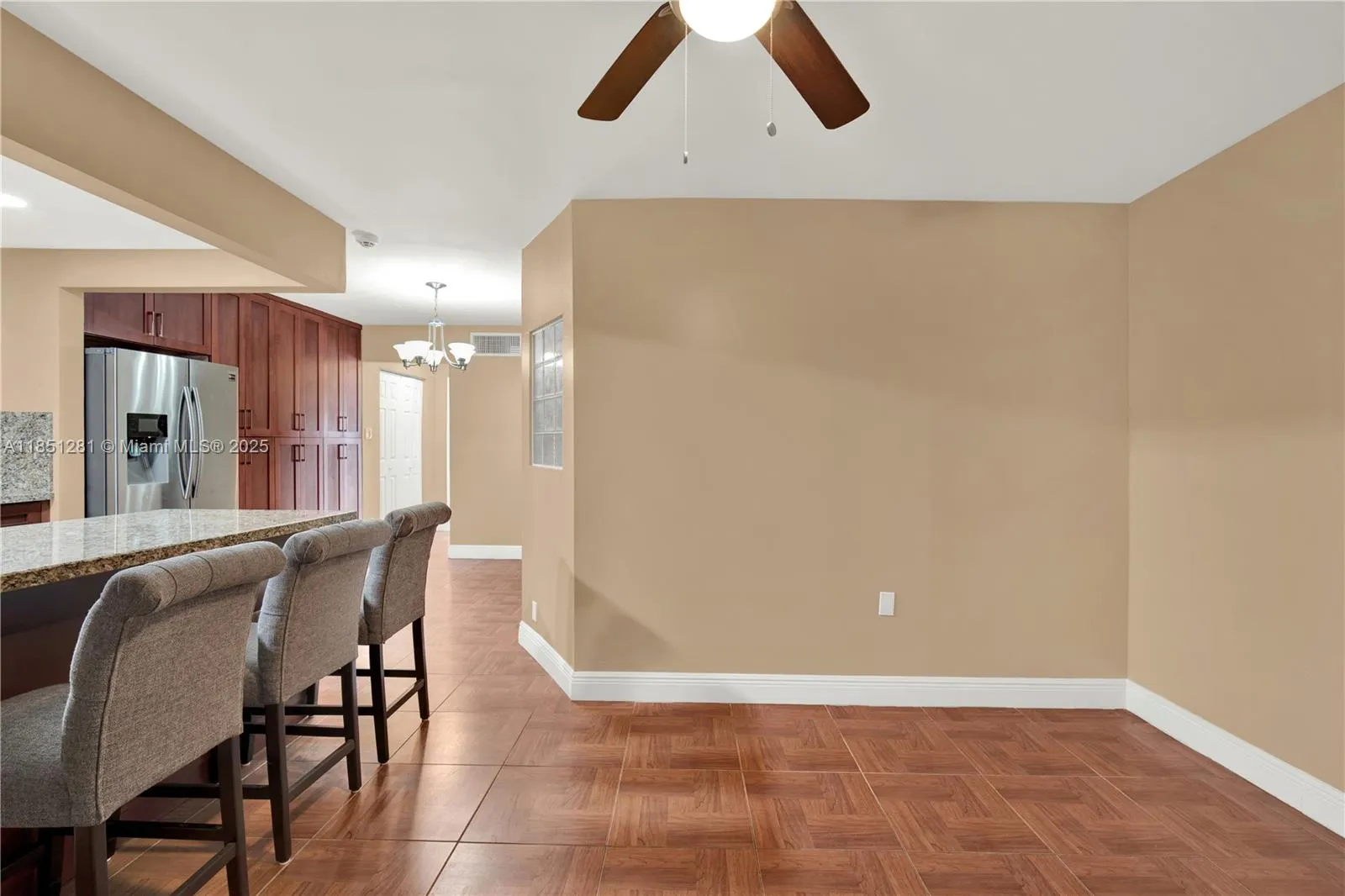 1340 Lincoln Rd, #207