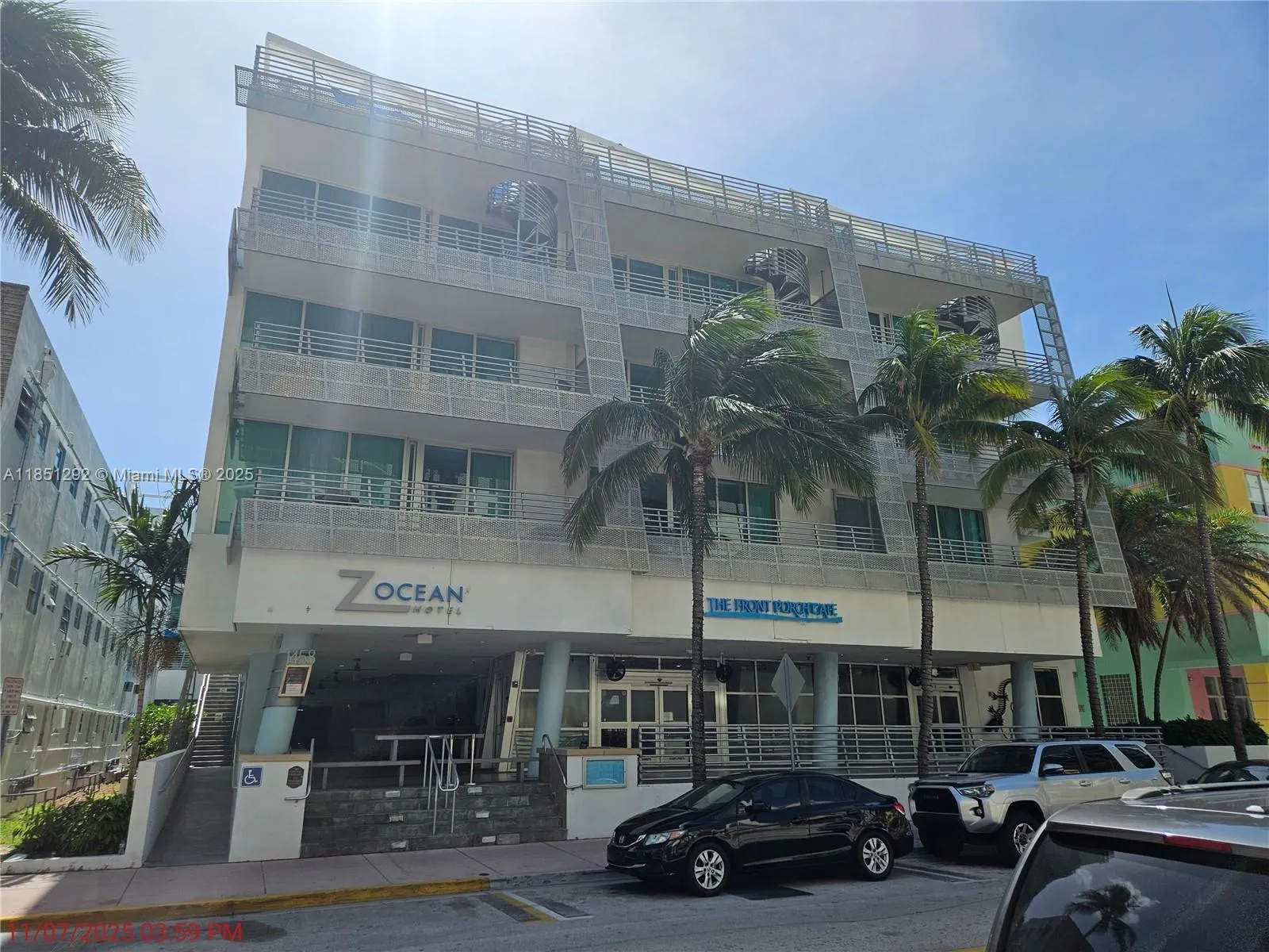 1437 Collins Ave, #PH18