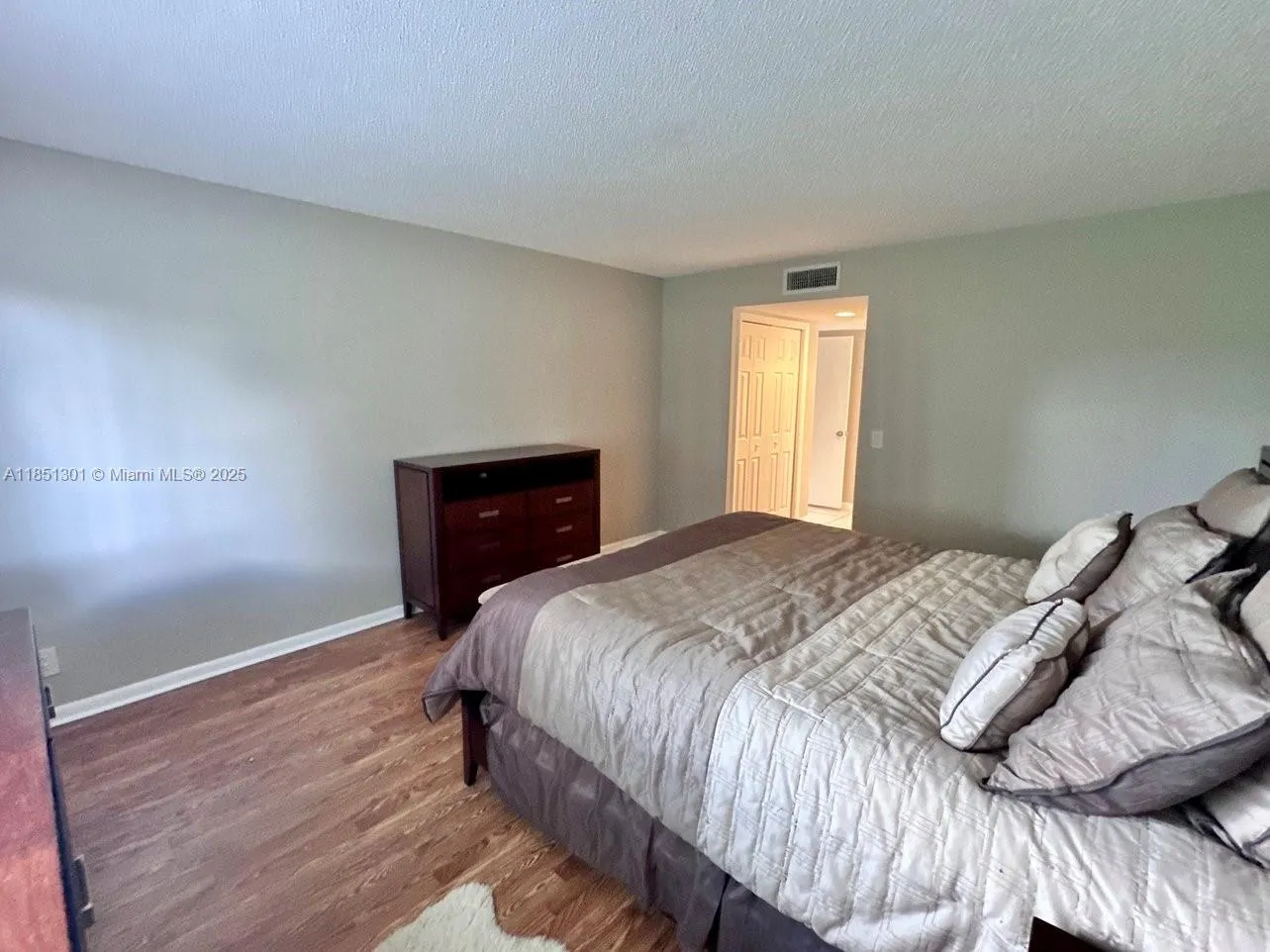 366 Lakeview Dr, #104