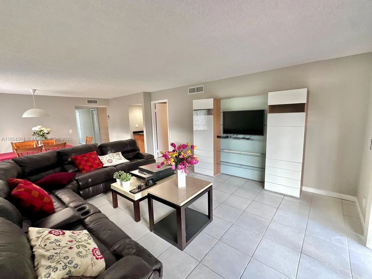 366 Lakeview Dr, #104