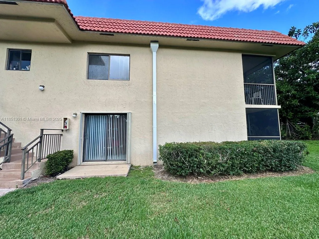 366 Lakeview Dr, #104