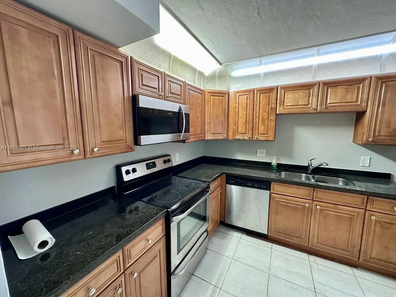 366 Lakeview Dr, #104
