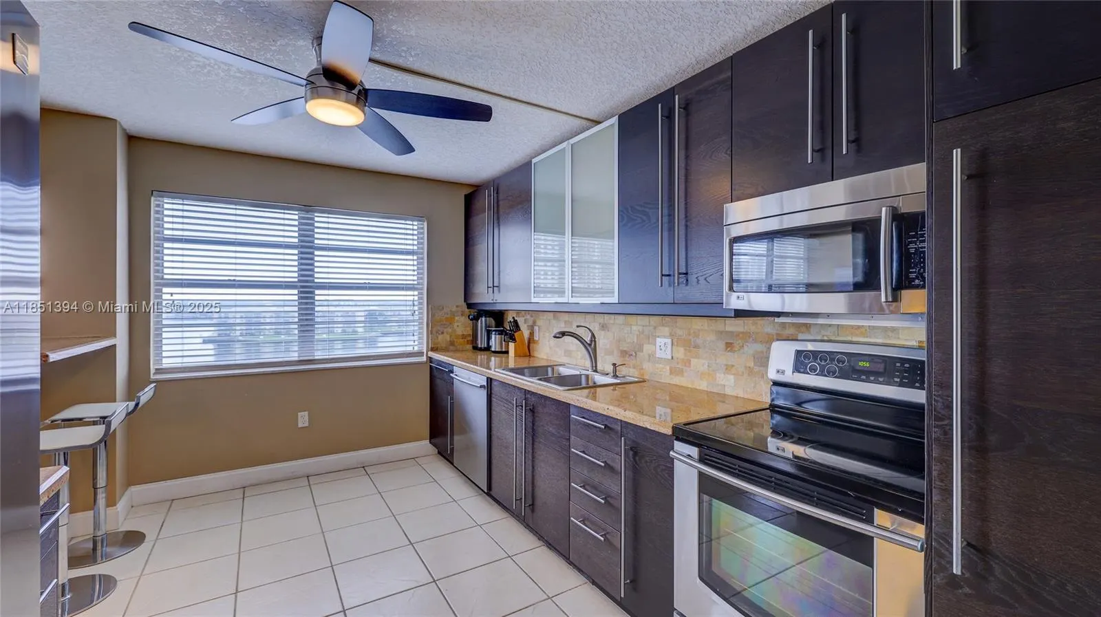 2851 NE 183rd St, #817E