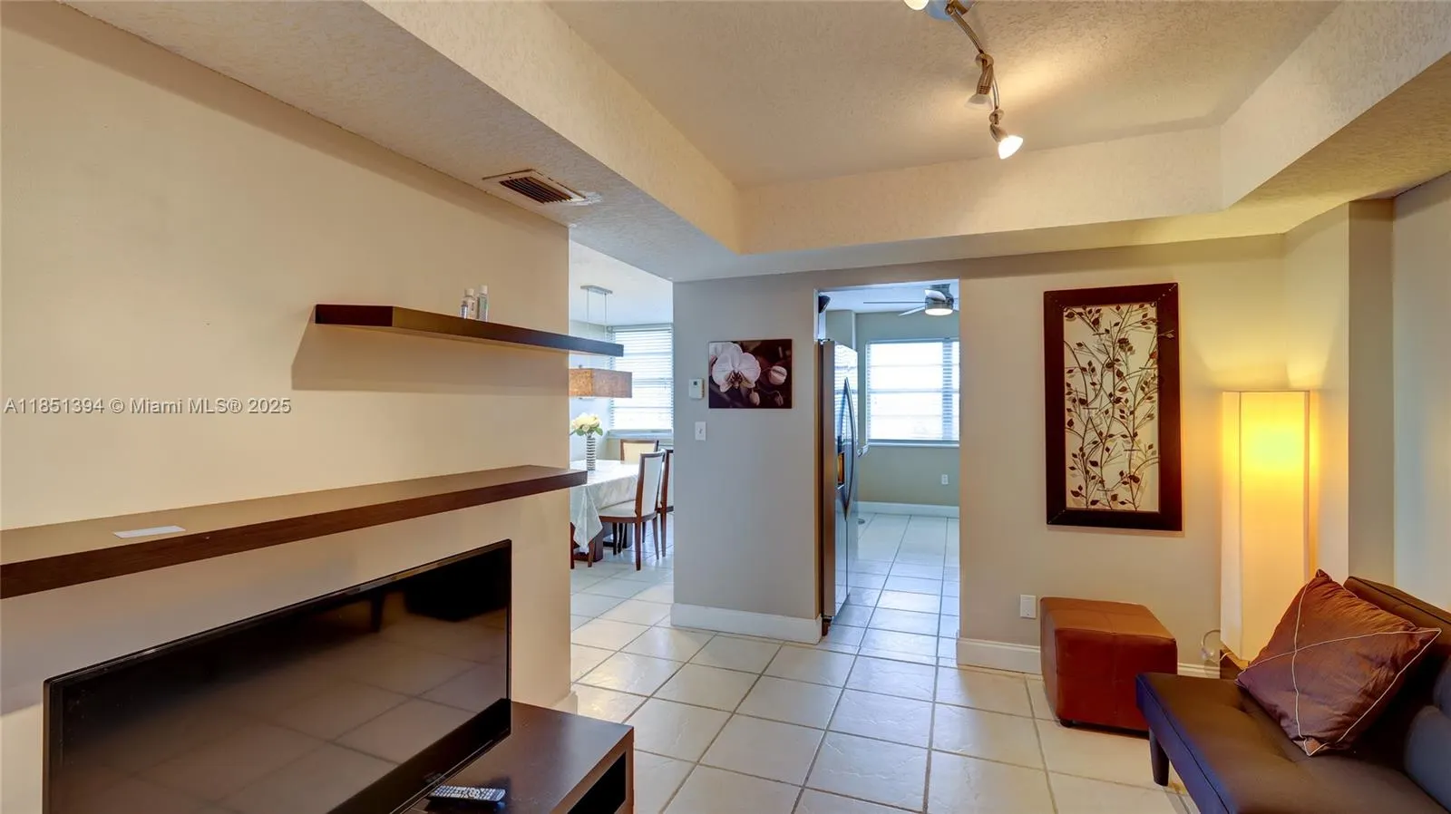 2851 NE 183rd St, #817E