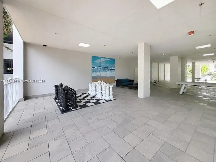 19380 Collins Ave, #1107