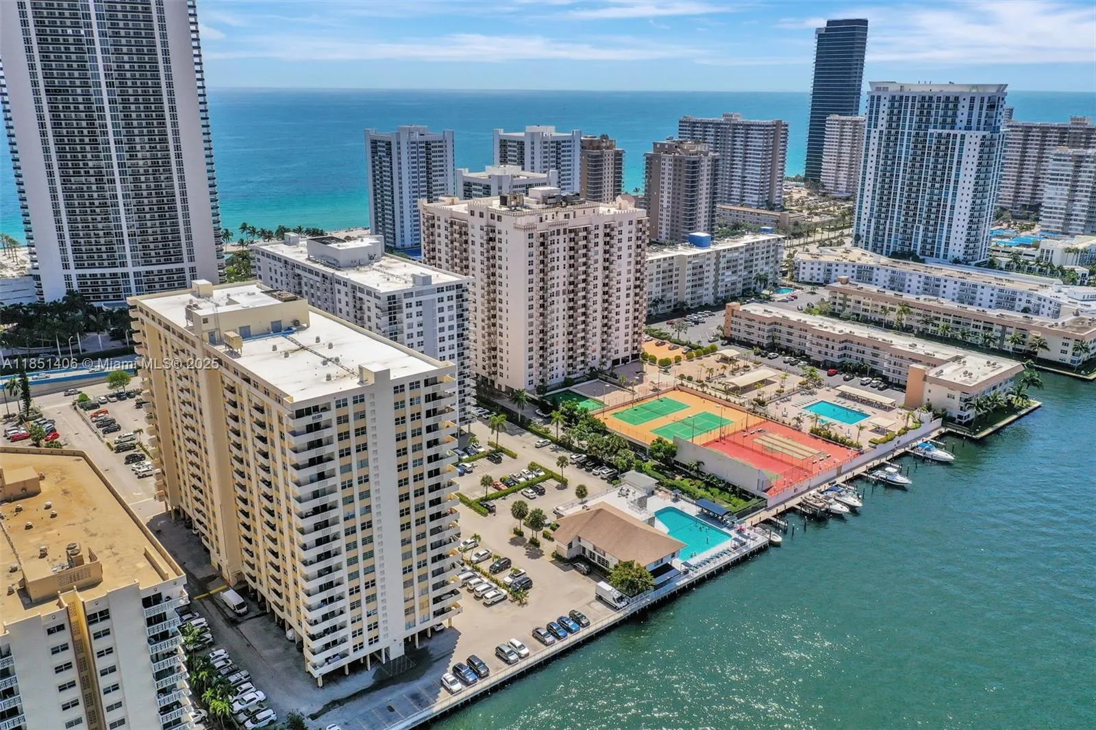 1833 S Ocean Dr, #511