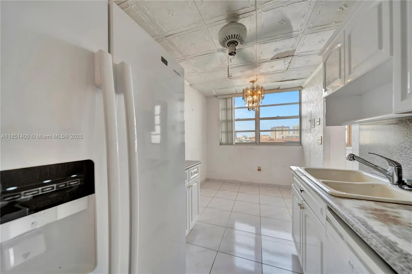 1833 S Ocean Dr, #511