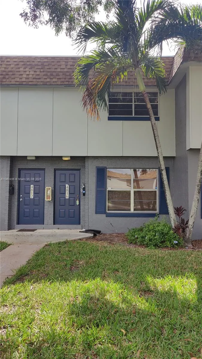 4816 NW 9th Dr, #4816