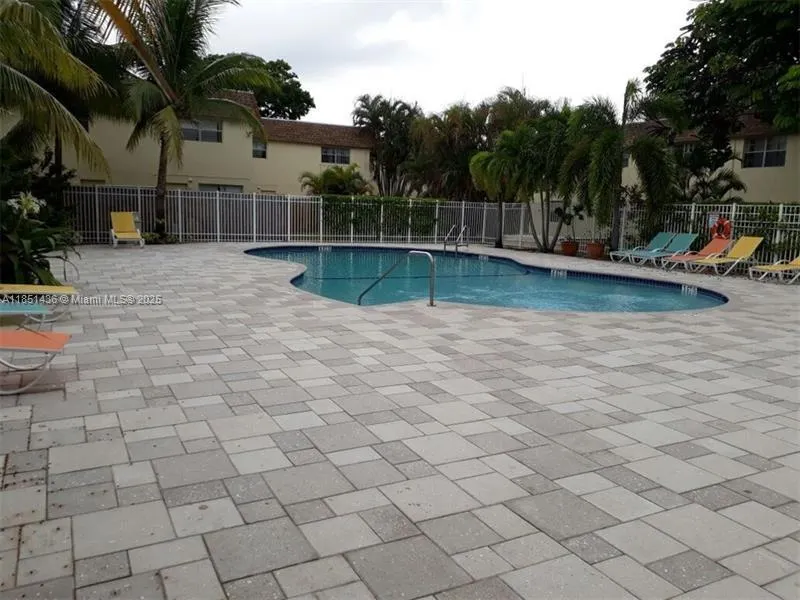 4816 NW 9th Dr, #4816