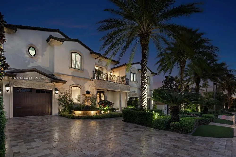 2225 W Silver Palm Rd