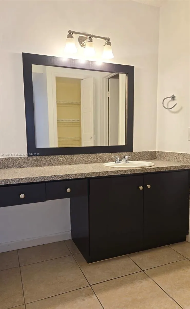 16541 Blatt Blvd, #201