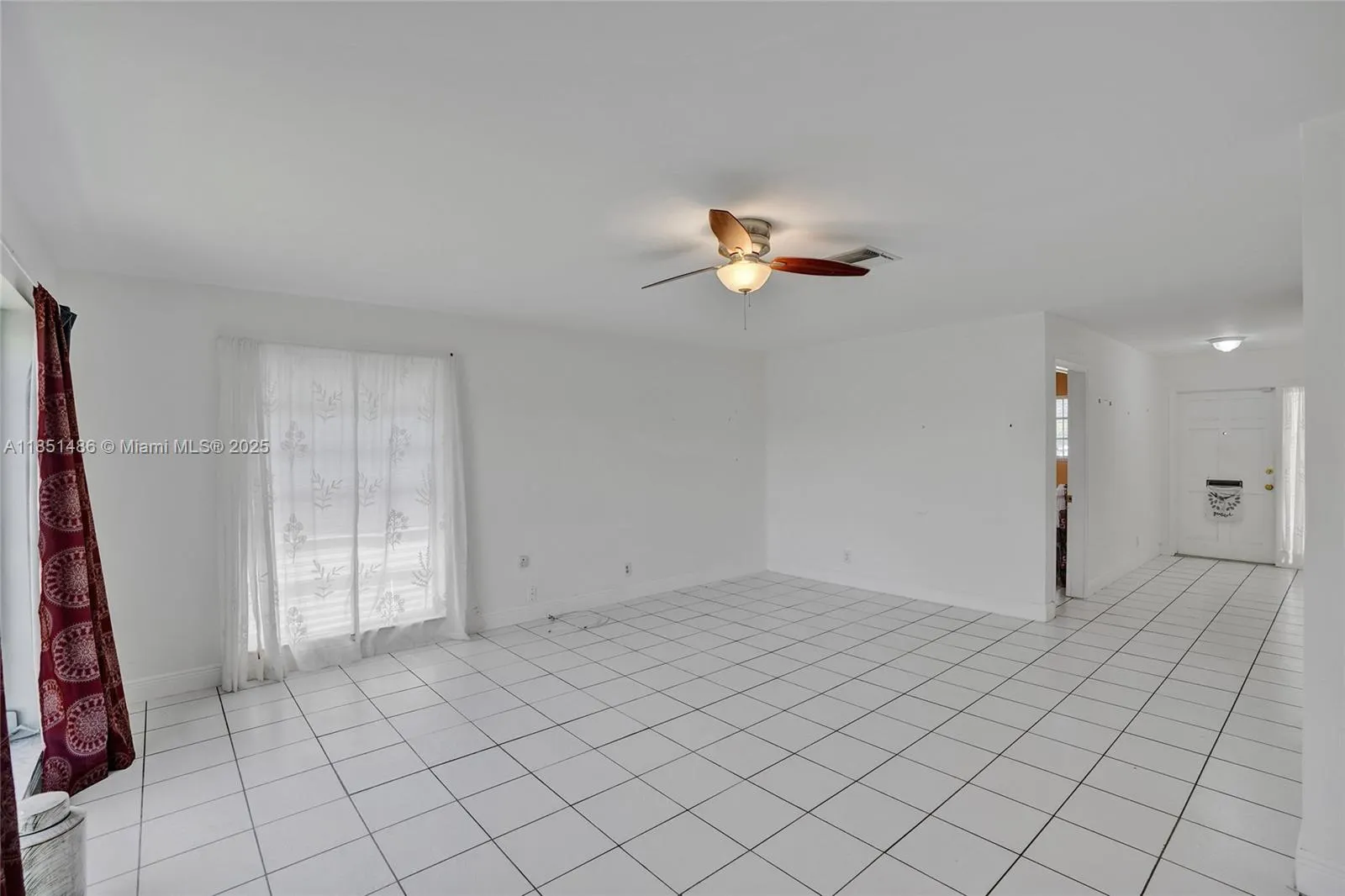 7200 E Tropical Way