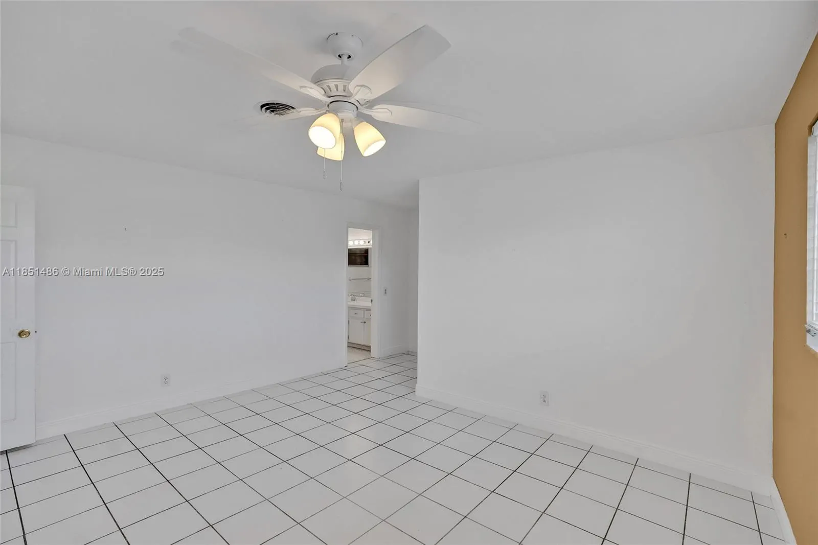 7200 E Tropical Way