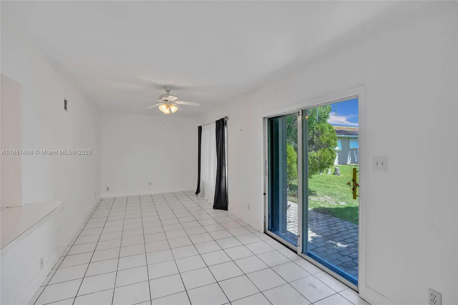 7200 E Tropical Way