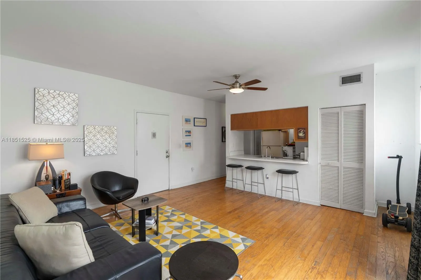 1200 Euclid Ave, #206