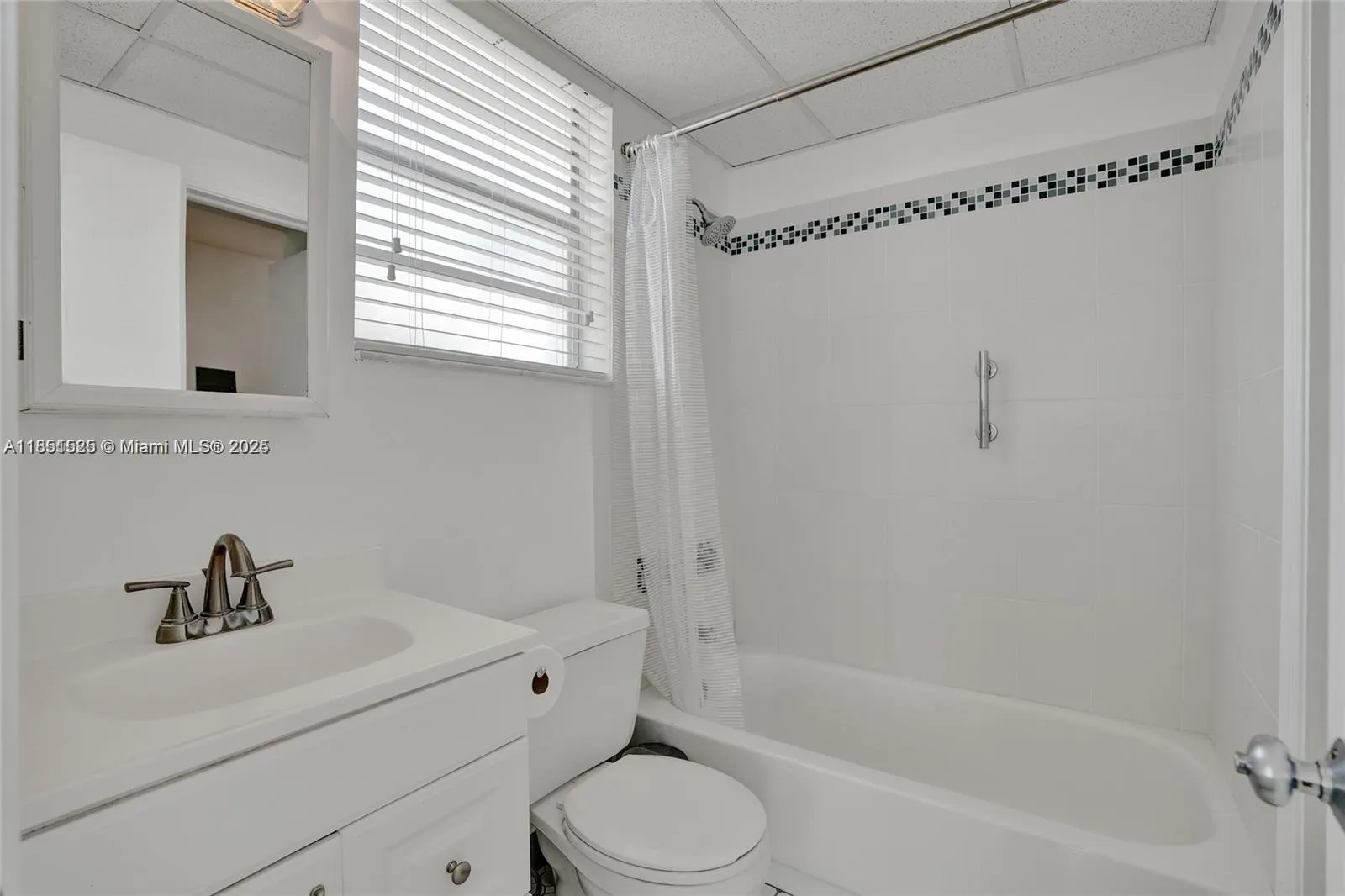 1200 Euclid Ave, #206