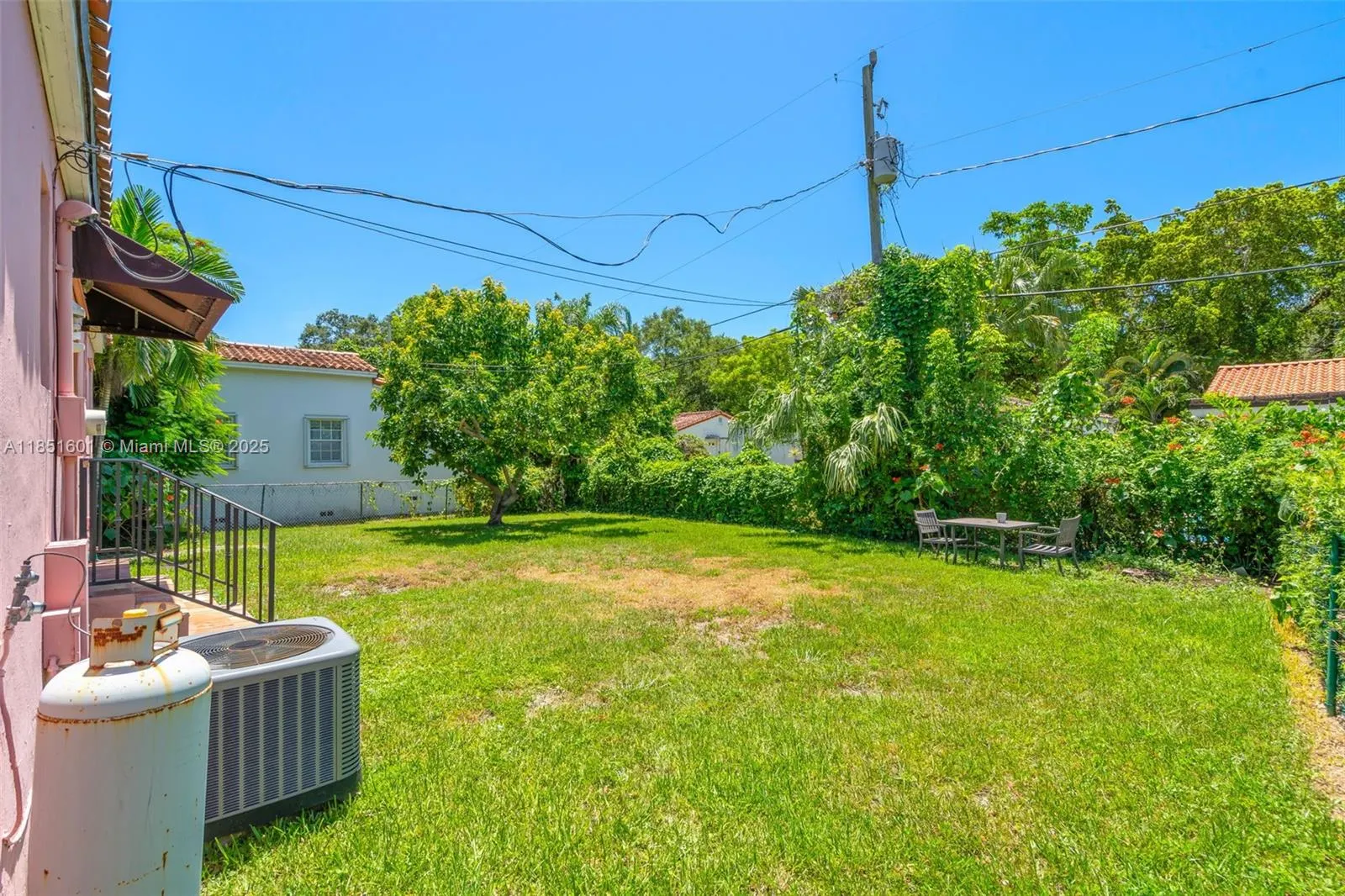 448 Cadagua Ave