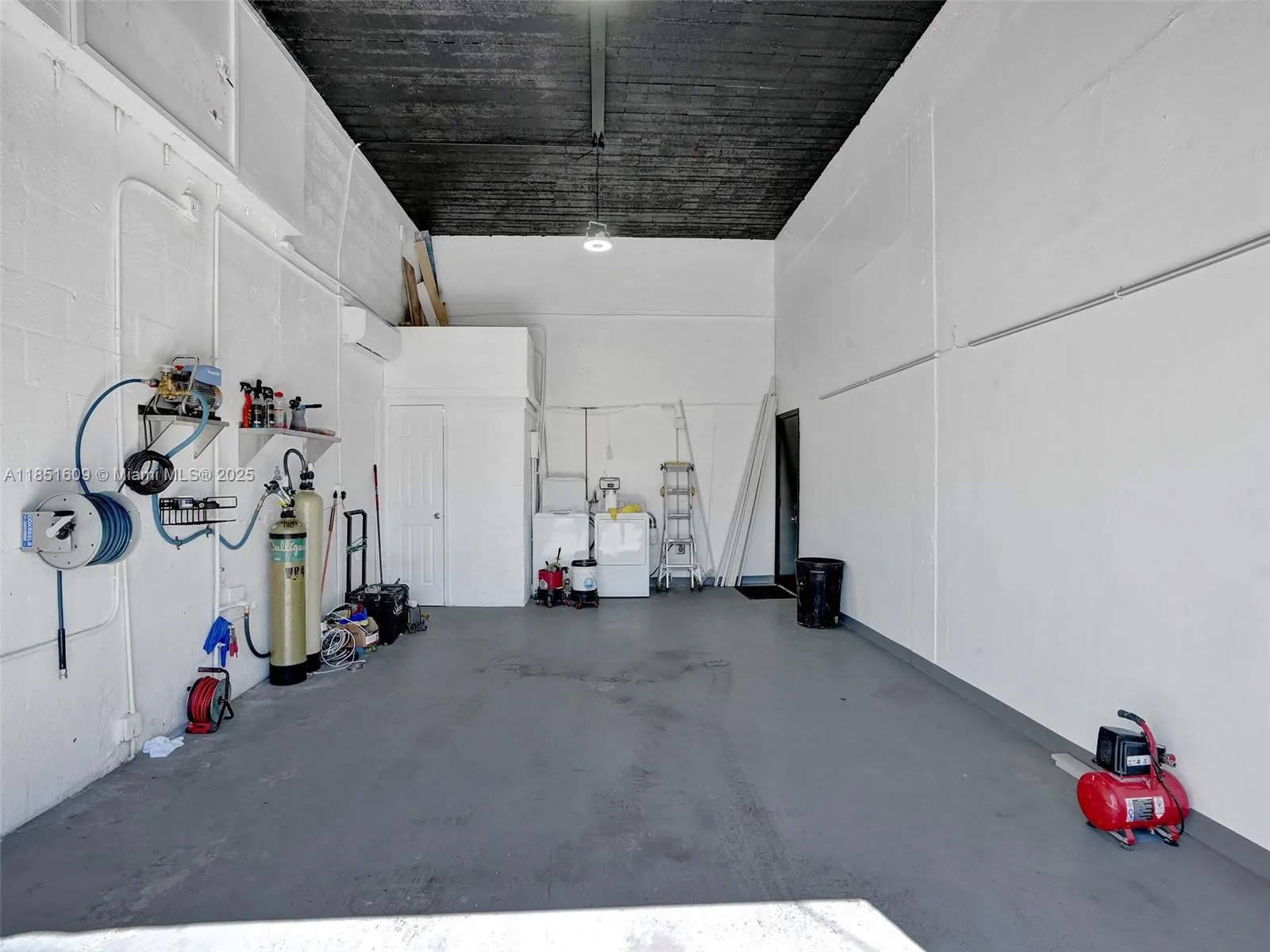 15 NW 9th Ave