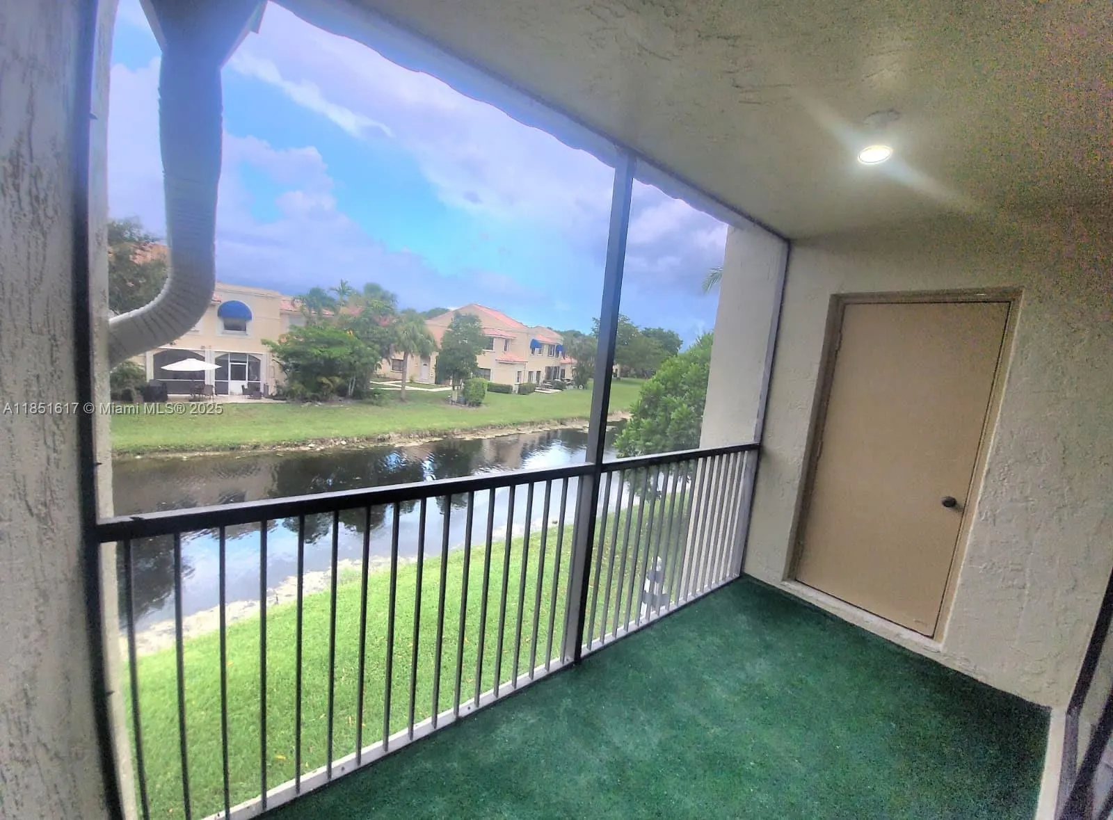 428 Lakeview Dr, #203