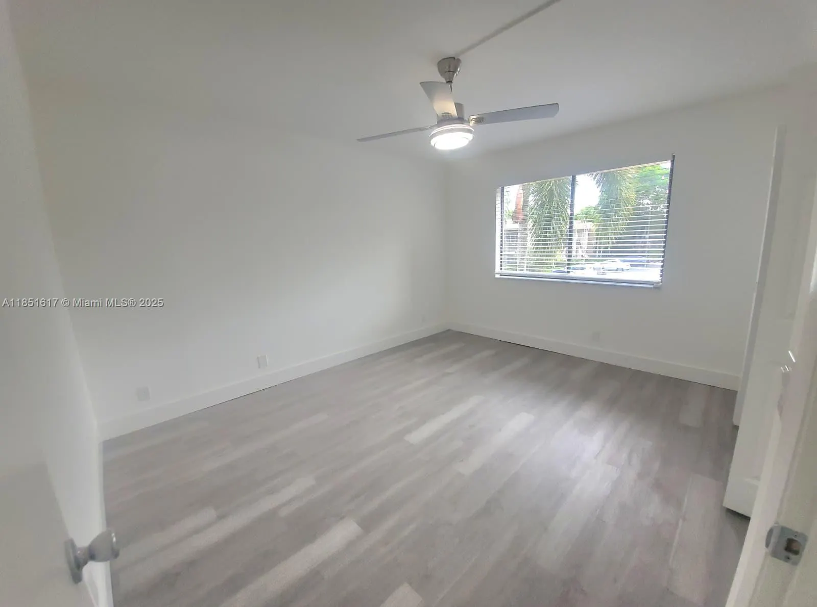 428 Lakeview Dr, #203