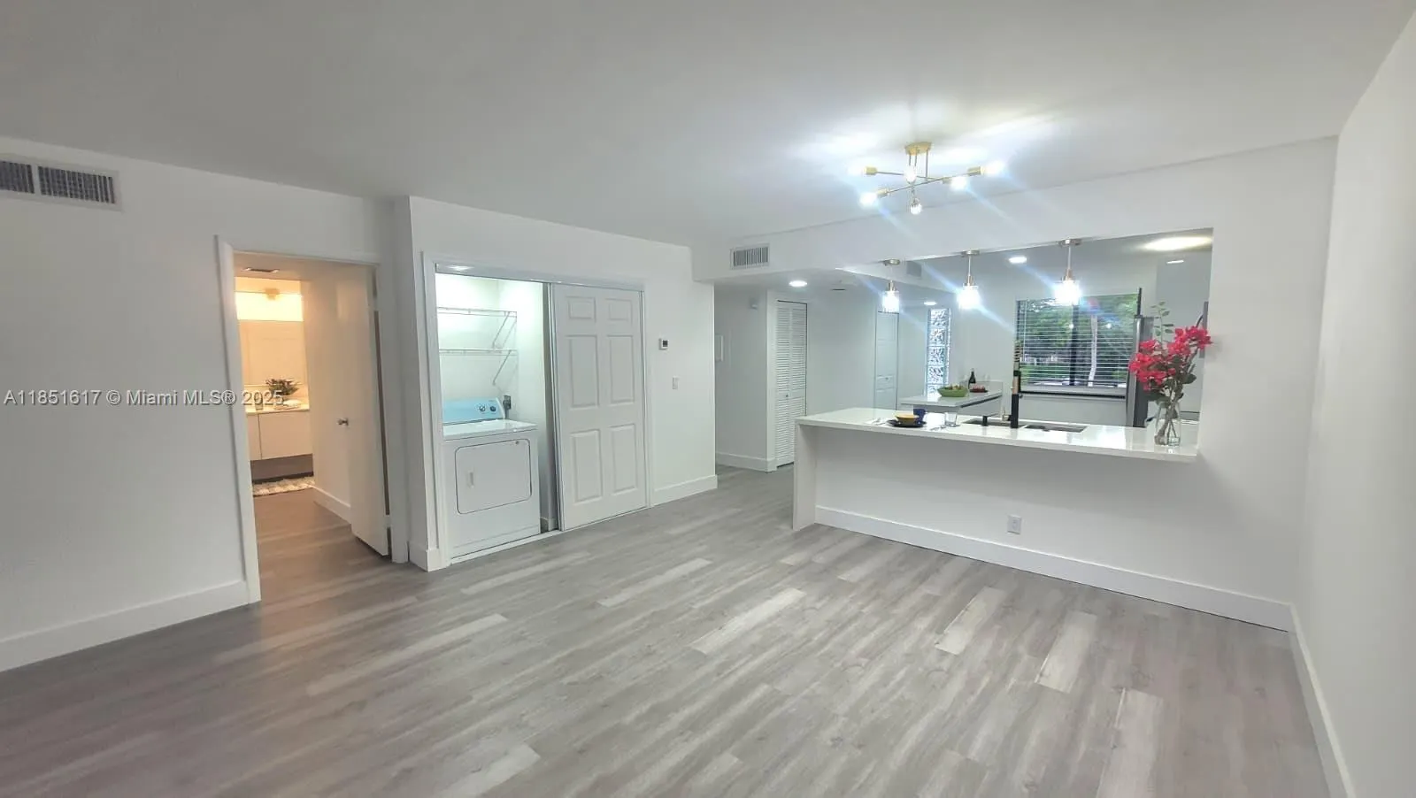 428 Lakeview Dr, #203
