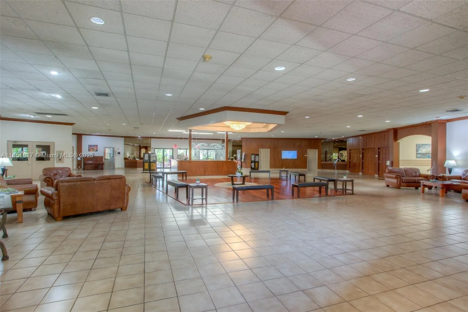 428 Lakeview Dr, #203
