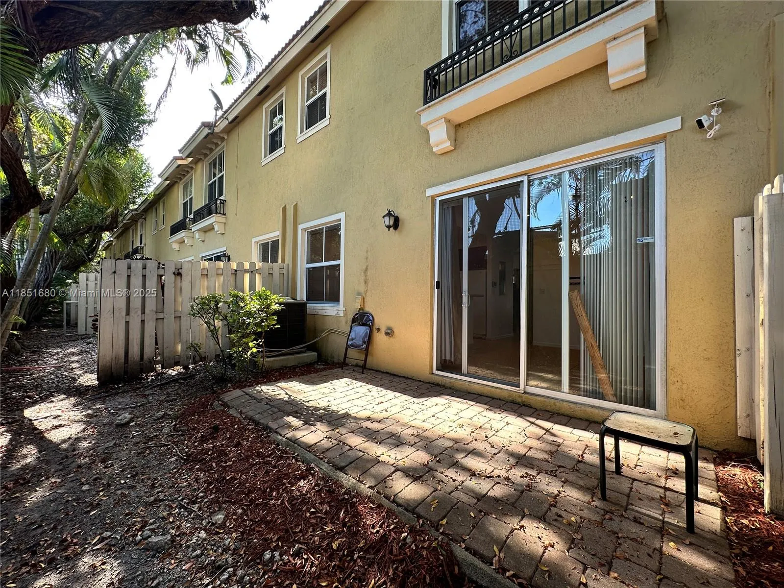 2851 W Prospect Rd, #507