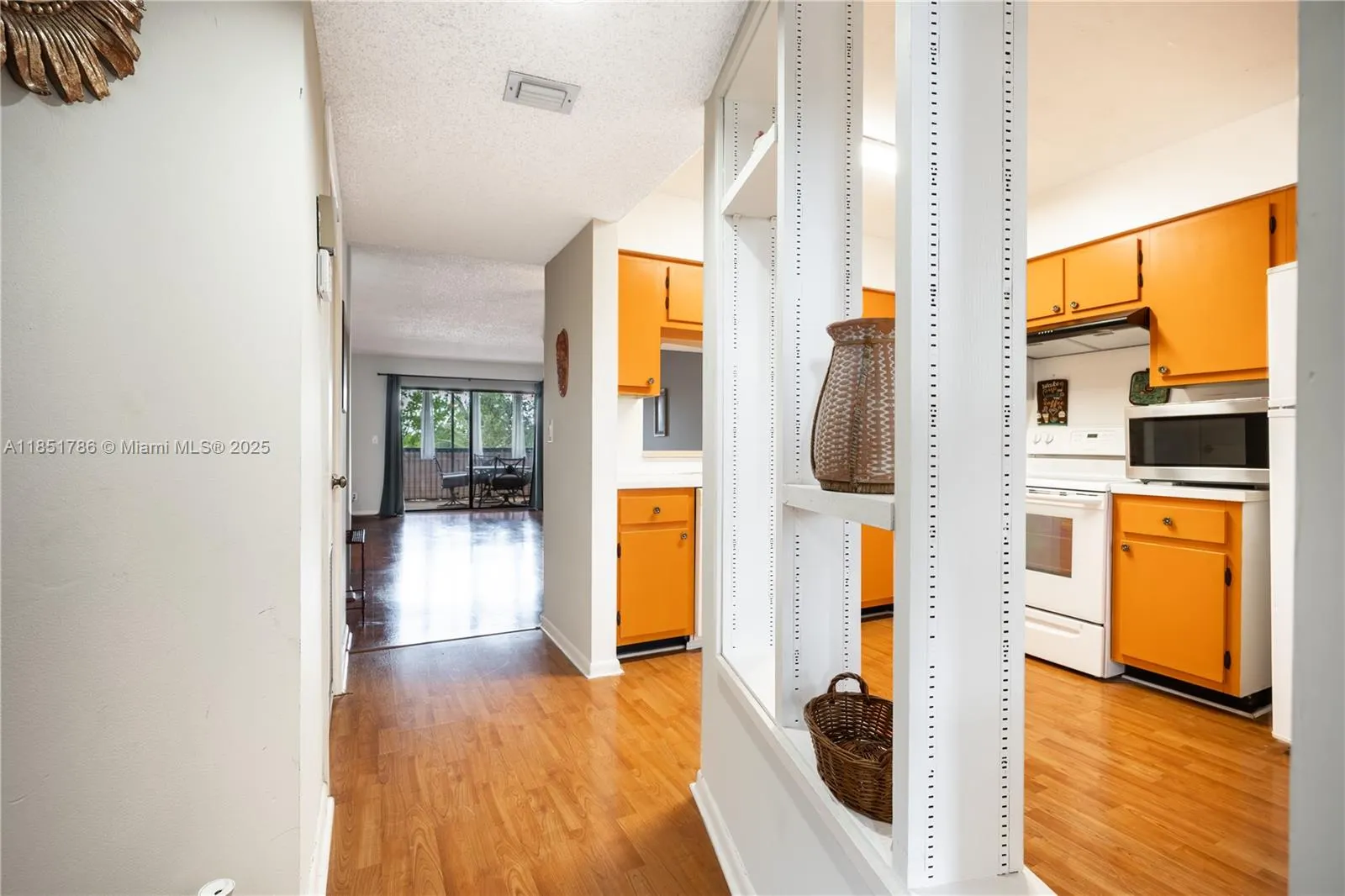 2206 S Cypress Bend Dr, #305