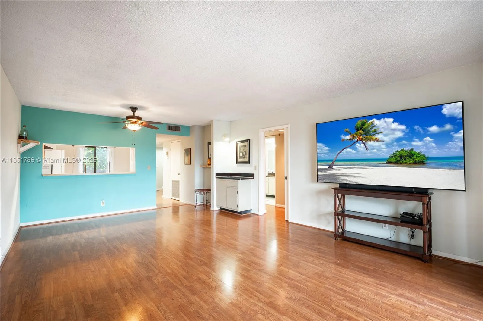 2206 S Cypress Bend Dr, #305