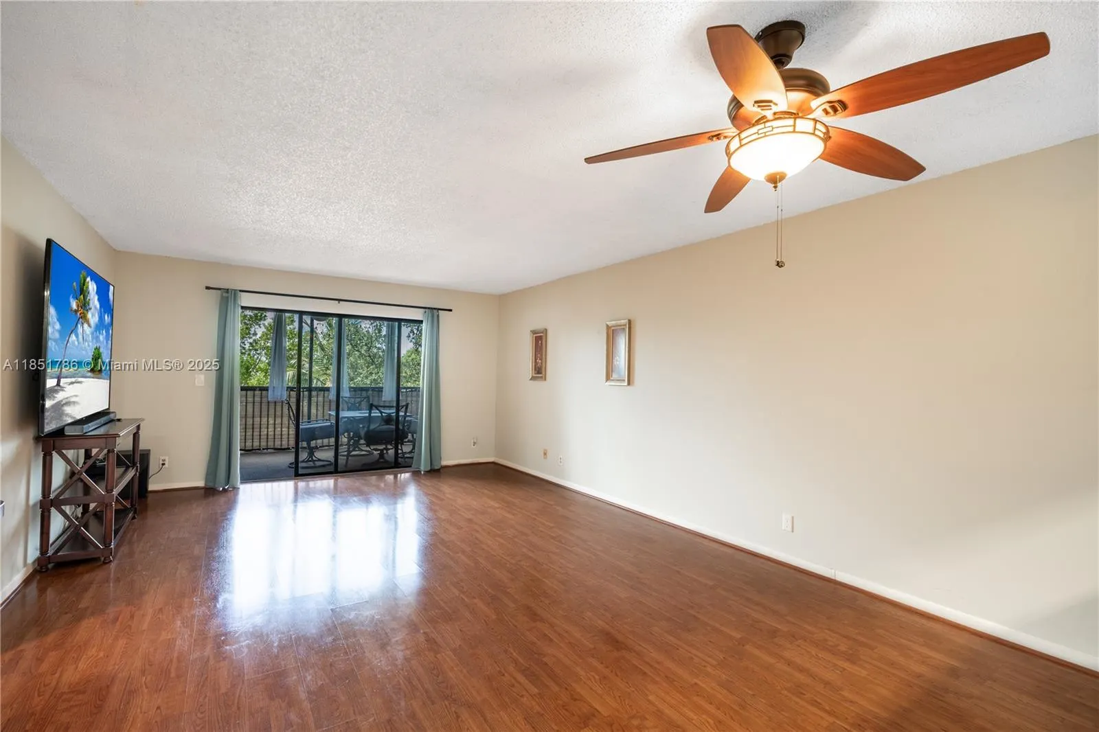 2206 S Cypress Bend Dr, #305