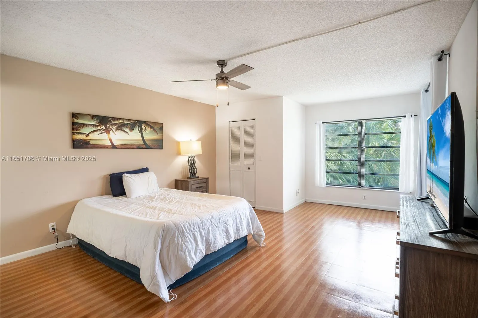 2206 S Cypress Bend Dr, #305