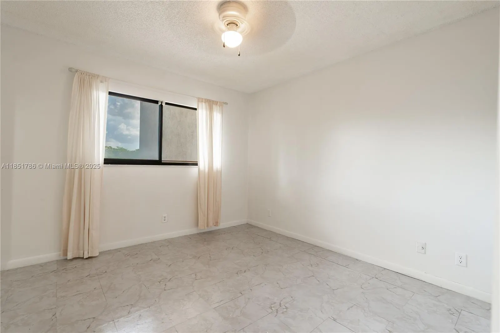 2206 S Cypress Bend Dr, #305