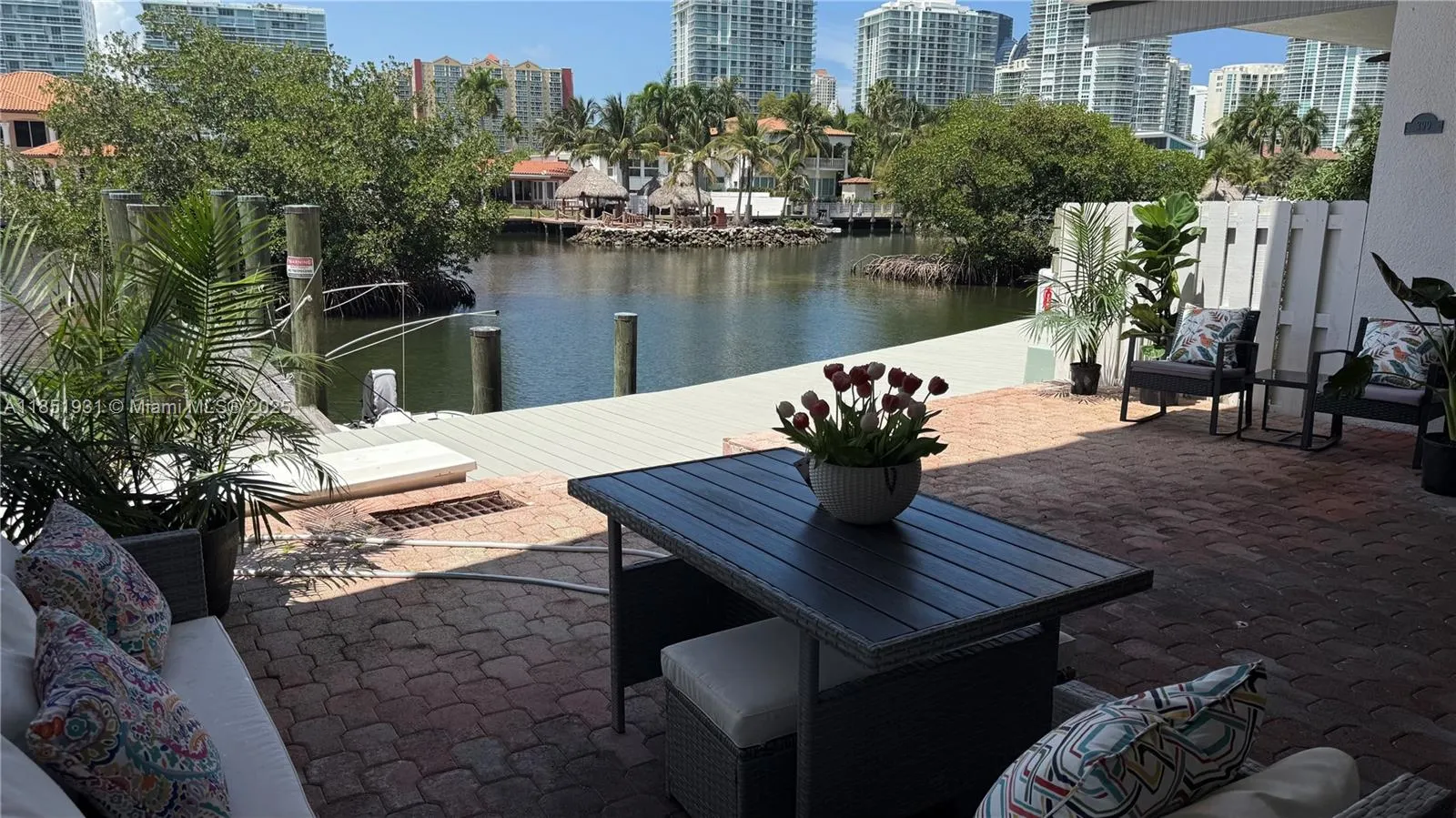 399 Poinciana Dr, #1215