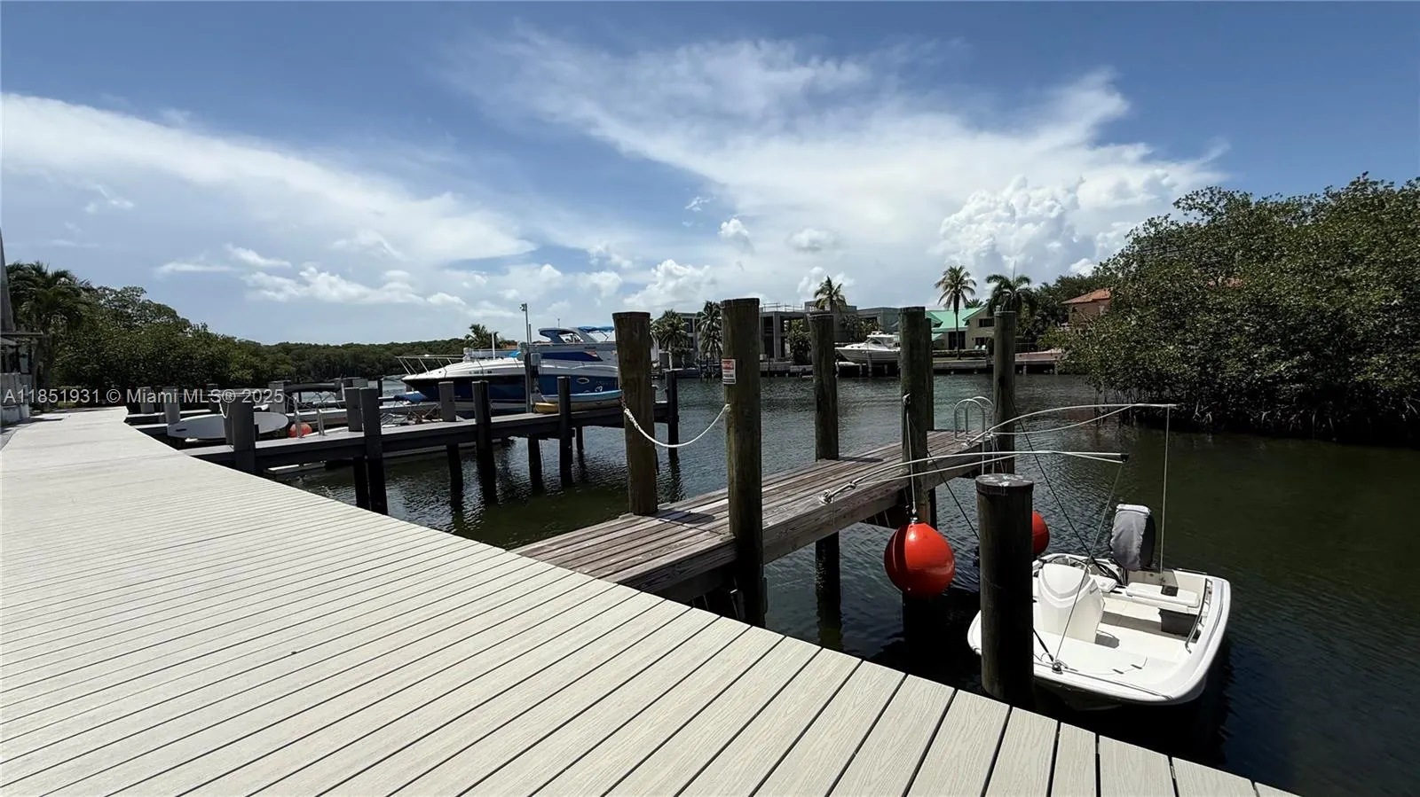 399 Poinciana Dr, #1215