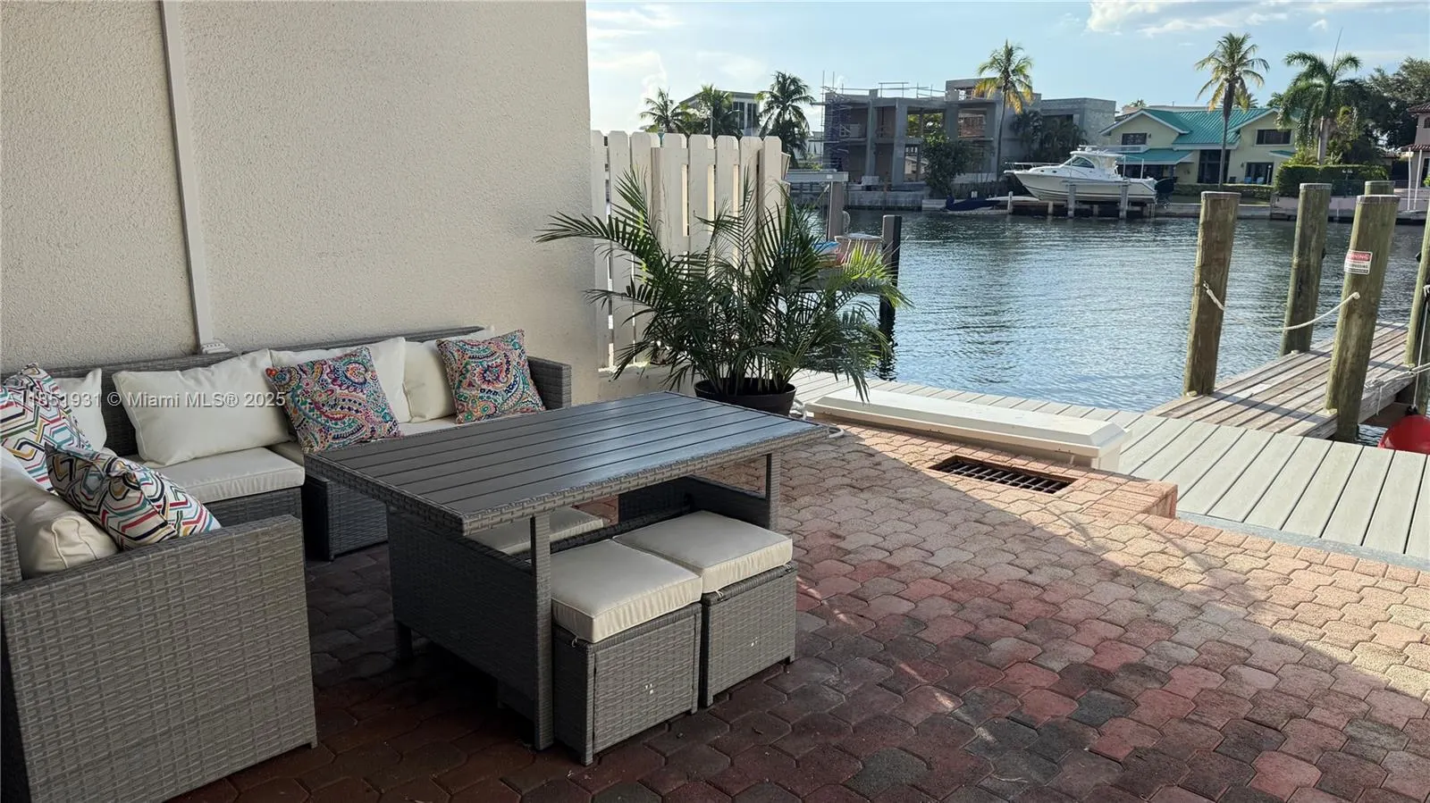 399 Poinciana Dr, #1215