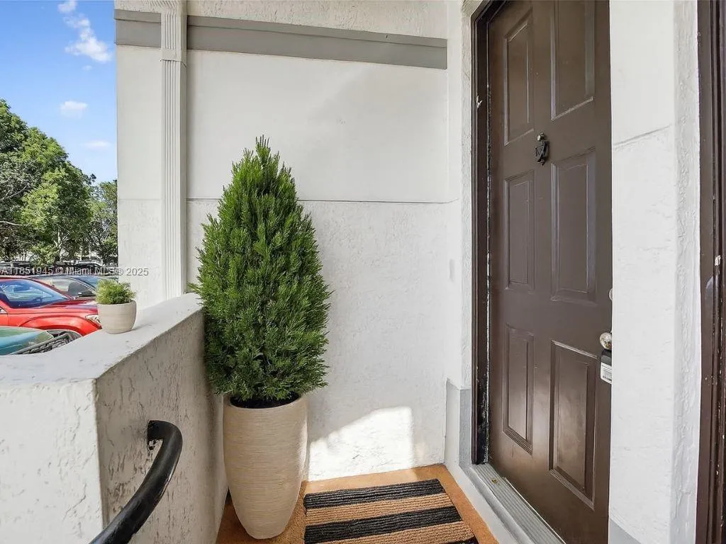 781 SW 148th Ave, #1506