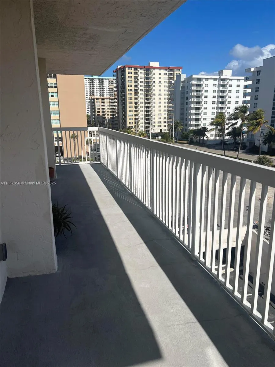 1500 S Ocean Dr, #5G