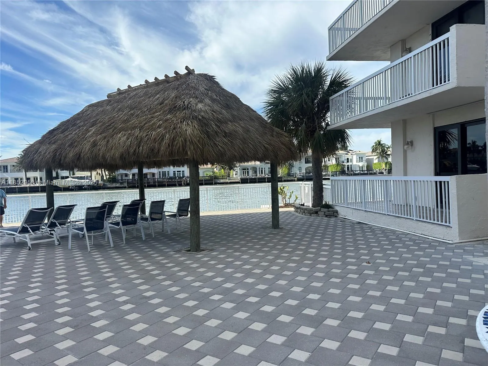 1500 S Ocean Dr, #5G