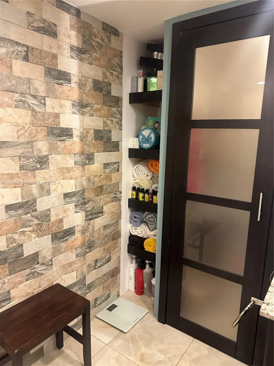1500 S Ocean Dr, #5G