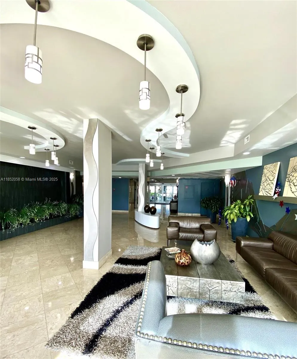 1500 S Ocean Dr, #5G