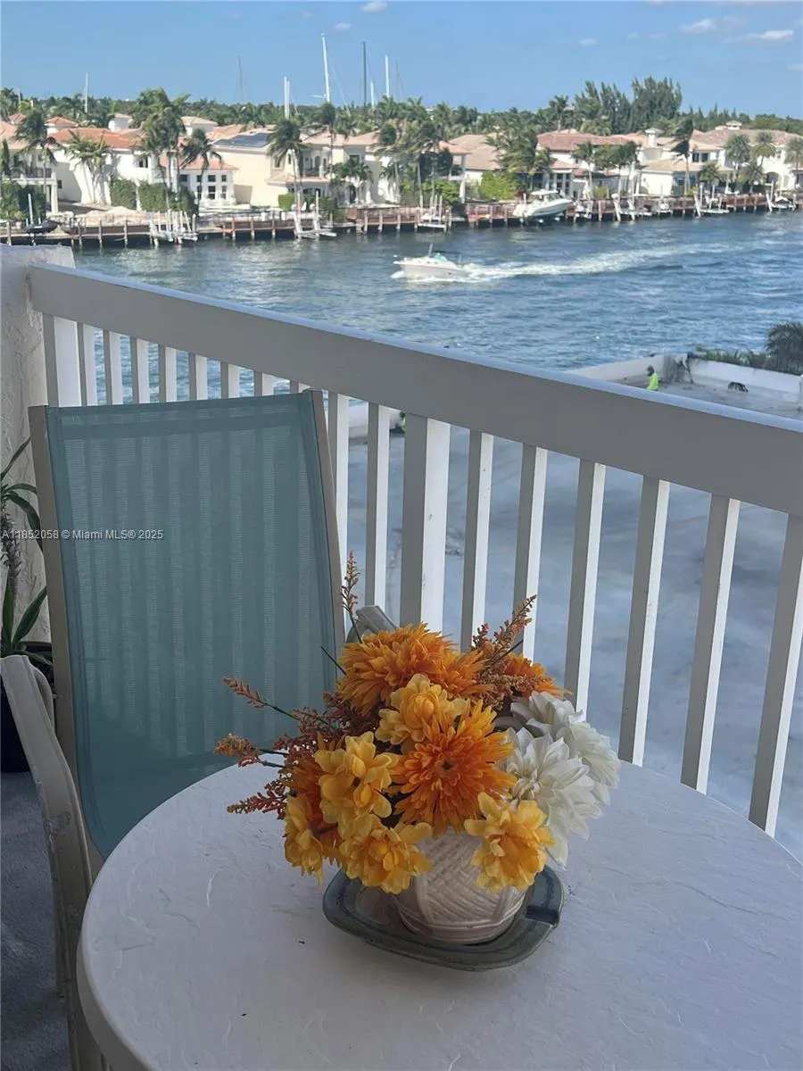1500 S Ocean Dr, #5G